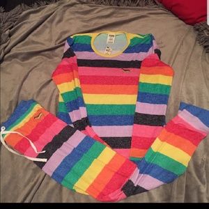 I'm looking for this pajama set.